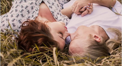 性生活：婚姻的润滑剂？探究其在婚姻中的重要性
