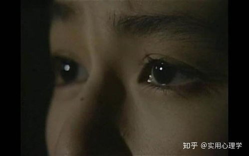 《同居史，女性如何隐秘地展现？揭秘同居经历在她们身上的五大痕迹》
