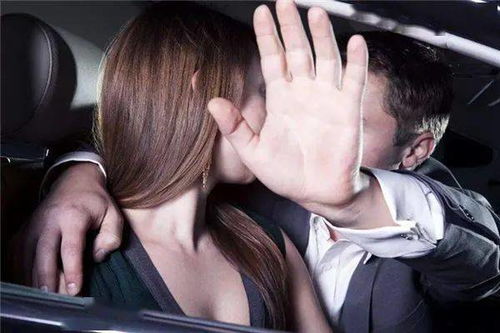 《梦魇般的出轨梦：揭秘梦境中的婚姻危机与心理调适》