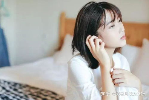 揭秘撩女孩子的100句套路：如何赢得她的芳心？