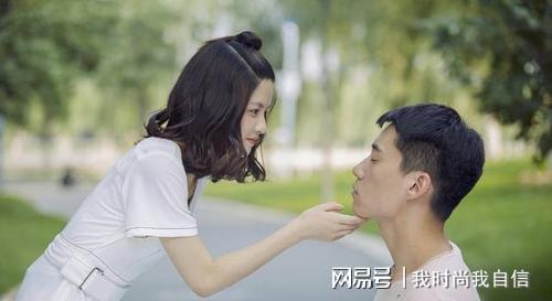 《约会时刻：揭秘男生脑中千思万绪》