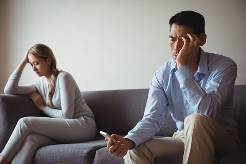 婚外恋分手，男人与女人谁更痛苦？揭秘情感创伤背后的真相