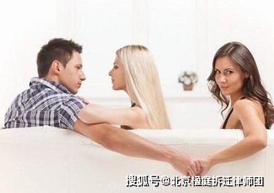 《感情出轨：如何面对与修复？专业指南解析》