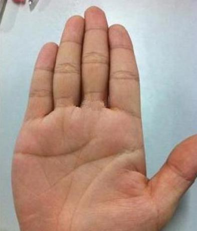 《揭秘感情线小三角：你的感情生活是否稳固？》
