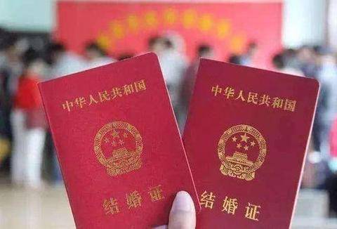 《法律揭秘：18岁女生真的能合法结婚吗？深度解析与指南》