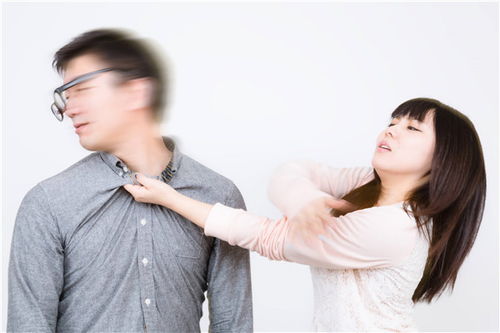 离婚后男方找新女友，是“找小三”还是“重新开始”？如何应对？