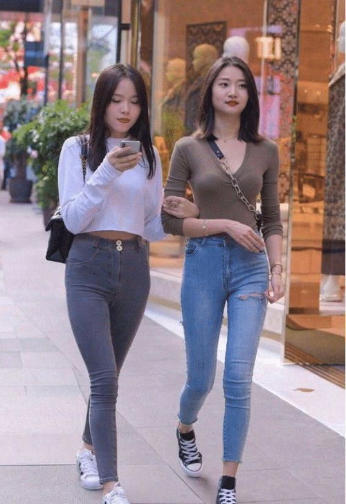 女生约会穿裤子，时尚还是实用？揭秘约会穿搭新趋势