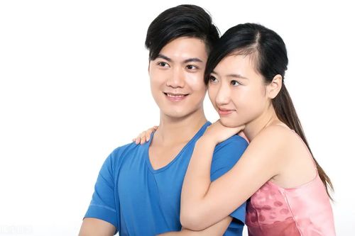 十年相伴，婚姻中的她：揭秘幸福婚姻的秘诀