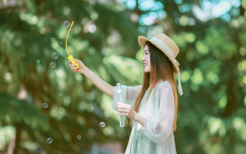水瓶女分手后，复合的可能性有多大？