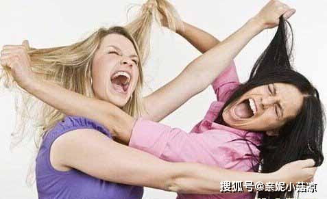 女生在爱情战争中，如何巧妙应对“小三”的挑战？