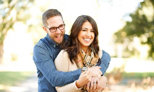 《婚后金钱分配之谜：为何只给男方父母？真相与建议解读》