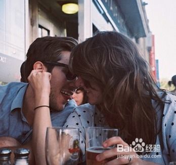 《如何洞察出轨苗头：揭秘婚姻的隐形危机》