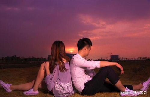 夜幕降临，12点后的约会：揭秘都市男女深夜相遇的秘密