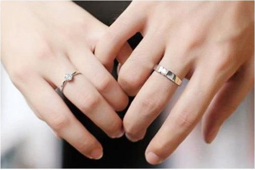 结婚戒指女生戴哪只手？揭秘婚戒佩戴的礼仪与时尚潮流