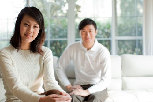 女人出轨，家庭能否回归？——一场婚姻的考验与抉择