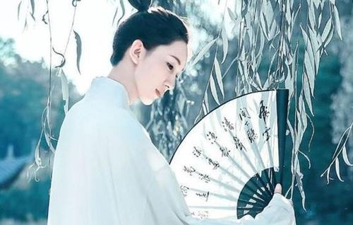 《婚后容易对妻子产生疏远的星座男：揭秘背后的原因及应对策略》