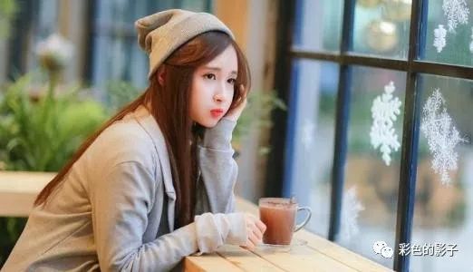 爱情中，女生是否应该低头？
