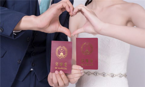 揭秘法定领证年龄：女生为何法定结婚年龄低于男生？